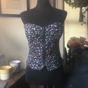 American Rag Cie Zip-Up Floral Corset
Size Medium